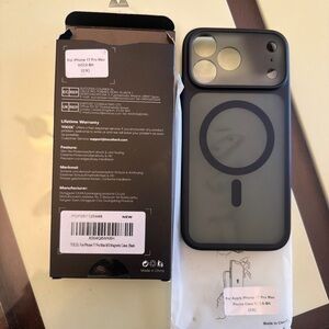 MagSafe-Compatible Black Phone Case for iPhone 17 Pro Max